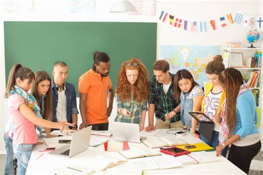 The Benefits of Interactive Lessons in Digital Classrooms | WWNC