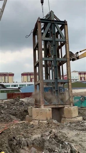 PDA testing on borepile 1200mm -dropped Hammer 30ton ..EP..2nd day