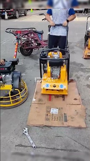 🔹 **Smooth Operators: Plate Compactors for Seamless Results!** 🔹