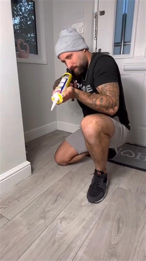 How To Mastic Caulk Like A Pro #shorts #diy #fixit #howto | Dyonte Bass