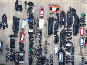 Number of migrants arriving in UK after crossing Channel up 25% in 2024