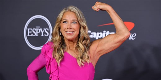 Denise Austin, 69, Demonstrates Simple Exercises for a ‘Strong Core’