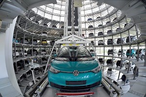 Job Cuts Loom at China's SAIC, Plus JVs with GM, VW