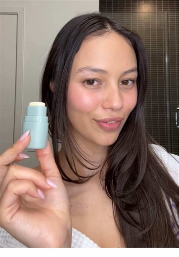 Discover Refillable Lip Balms for Everyday Hydration