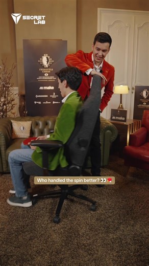 Turns out Secretlab chairs are made for more than just sitting 🌀 #FreestyleChess