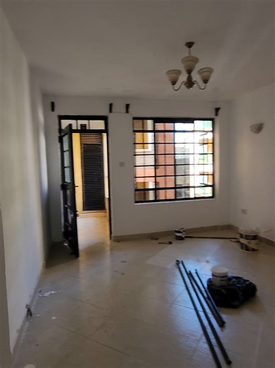 Ruaka iconic one bedroom apartment to let. Amenities include: -Full back up generator -Cabro paved access road -Cctv cameras -Day and night guards Rent is Ksh 26,000 For viewing and booking call or WhatsApp 254708094996 #ultimaterealestate #housetour #househunting #ruakaapartments #houseforrent