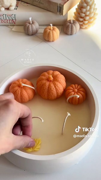 Candle Making for Autumn: Craft Cozy Scents