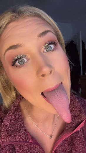 Long Tongue Girl Shows Off Her Purple Gillian Tongue | Funny Reaction