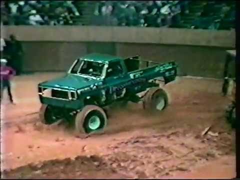USHRA Battle of the monster trucks and mud bog spectacular Richmond, VA 1987