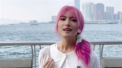 在香港唱了自己的原创歌曲～