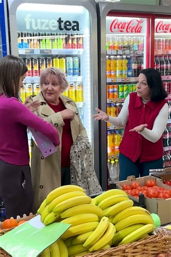 Sales Assistant Goes the Extra Mile for an Elderly Woman ❤️