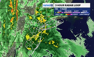 Radar loop past 3 hours, you can see the steadier rain moving towards Long Island. As of 730am, winds 35 to 40 mph, temperatures in the 50s. Many flights delays. Localized street flooding. | News12 Long Island Meteorologist Rich Hoffman