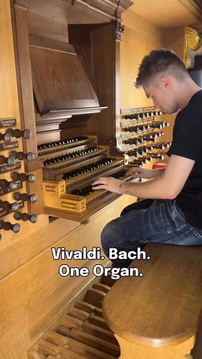 Vivaldi’s Concerto Op. 3 No. 10, transcribed by Bach for four harpsichords, now reborn on Hamburg’s 1693 Schnitger organ. History, reimagined. 🎹✨ #BaroqueMagic #Vivaldi #Bach #historicorgan #OrganistLife #organist #pipeorgan #classicalmusic #concertorganist #organmusic #musician | Jan Liebermann