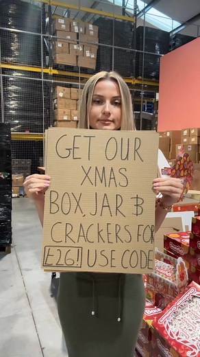 The easiest way to look like you’ve got Christmas under control 🎄 Grab our latest bundle — Christmas box with sweets, glass jar, and Christmas crackers — all for £26 with code CRACKER. | Sweetzy