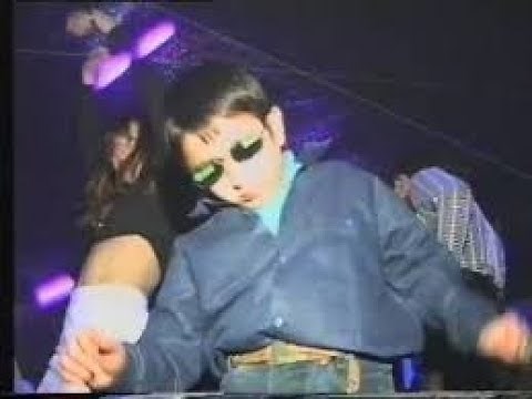 earthquake lipstick girl meme