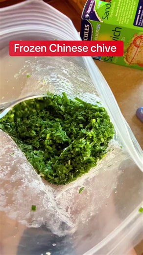How to Freeze Chinese Chives for Winter Cooking
