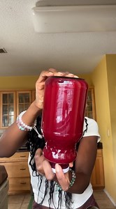 Women know the struggle of long, painful periods, which is why @italeatsandtreats is sharing her go-to juice and tea recipe for natural pain relief. The star player in this recipe is the red raspberry leaf, an herb known to be useful for menstrual support and cramps. Drink this concoction a few days before and during your period and see the difference it makes! Recipe 2 beets 1 apple 1 orange 1 1/2 cups water (for tea) 1 1/2 tsp fennel seeds (for tea) 1 1/2 tsp red raspberry leaf (for tea) 🎥 @i