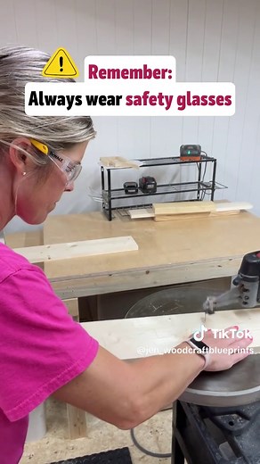 Beginner Tips for Using a Scroll Saw