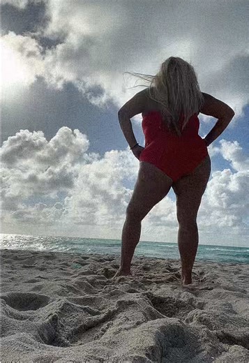 POV: the swimsuit that makes you feel confident ✨ The Holipick Elegant Tummy Control One Piece Bandeau Swimsuit offers full coverage with a sleek, elegant look for beach or pool days. #swimsuitseason #beachstyle #summeroutfit #tiktokfinds #poolside