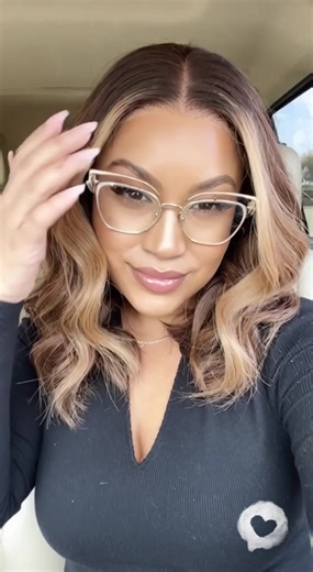 Easy Wear Short Synthetic Lace Front Wig.#wig#wigs#bobwig#naturalwigs#syntheticwig #lacewig#natural#gluelesswig#hairstyle#wigtok#wigsforbeginners#wiginstall#TikTokShopJumpstartSale#videowave#Tiktokshop#fyp