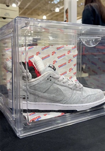 Costco Nike SB Dunk Low secured | costco dunks