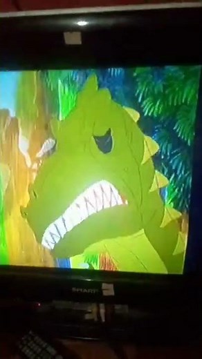the land before time V : the mysterious island . sharptooth scenes toxic friends