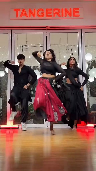 Learn Easy Dance Steps to Popular Punjabi Songs