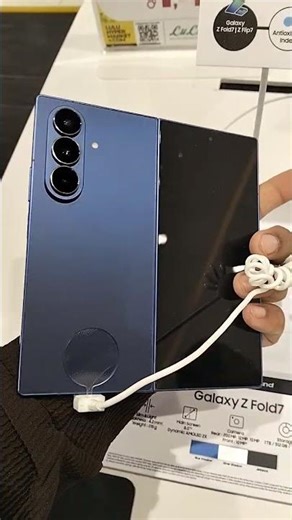 Samsung Galaxy Z fold demo
