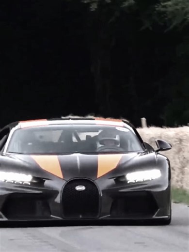 Bugatti Chiron Super Sport — Goodwood Drift Highlights