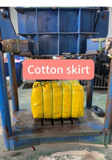 Exploring Secondhand Clothing Bales for Sustainable Fashion