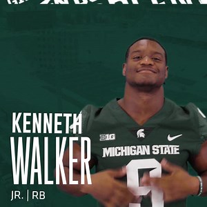 TOUCHDOWN SPARTANS Kenneth Walker with this FIFTH touchdown of the day! MSU: 37 UM: 33 | Michigan State Football
