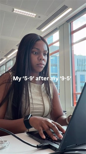 As a London consultant, my 5–9 looked a little different today 🥵 90 minutes of HYROX training and I may never walk properly again. Anyone else training for HYROX this year? Follow @roberta3377 for more London career, money and lifestyle content. #HYROX #LondonLife #LondonConsultant #FitnessJourney #LondonProfessionals Keywords: HYROX training, London consultant, after work workout, London fitness, work life balance, corporate life, HYROX UK, London professionals