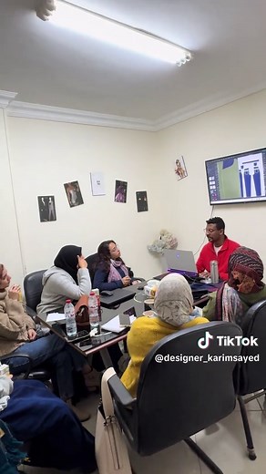 🎥 مهتمة بتصميم الأزياء الرقمية؟ 👗💻📌 دلوقتي تقدري تتعلمي Clo 3D بكل سهولة وتدخلي عالم تصميم الأزياء الاحترافي من غير ما تحتاجي للخياطة الفعلية! 😍في الكورس ده، هتتعلمي:✅ إزاي تصممي موديلات ثلاثية الأبعاد باحترافية✅ محاكاة القماش بشكل واقعي✅ توفير وقتك ومجهودك بدل ما تعملي عينات حقيقية🎯 ابدأي رحلتك في تصميم الأزياء الرقمية معانا!💬 قوليلنا في الكومنتات إيه أول تصميم نفسك تعمليه على Clo 3D؟ 👗✨🔗 احجزي مكانك دلوقتي واستعدي تنقلي شغفك في الموضة لمستوى جديد!#تصميم_أزياء_رقمي #Clo3D #كورس_تصميم #