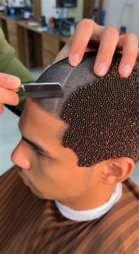 Addictive ASMR Hair Scratching Experience