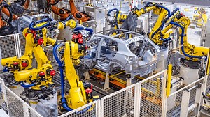 Volkswagen Tera tem produção secreta e escolta até dentro da fábrica!
