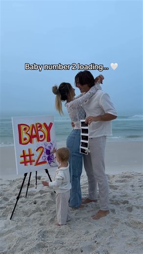 quincie and zach | Springtime couldn’t come soon enough 🤭🥹 WE ARE SO EXCITED!!!!! #florida #pregnancy #babynumber2 | Instagram