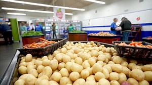 Minnesota SNAP recipients receiving full benefits for November despite government shutdown, ongoing legal fight