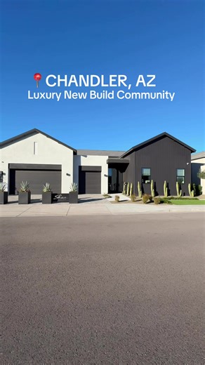 Ever seen a single-story home with hidden luxury features like a gym and sauna? Let me show you. 📍CHANDLER, AZ Home features: 4 bedrooms 🛏️ 3.5 bathrooms 🛁 3,662 SqFt 📏 Nearby: 📍 Downtown Ocotillo waterfront dining & nightlife 🛍️ Chandler Fashion Center & SanTan Village ⛳ Ocotillo Golf Club What makes this home different: • Single-story luxury layout with 3,600 SqFt • Primary closet with direct access to the laundry room • Shea Connect smart home technology • Backyard designed for a pool &