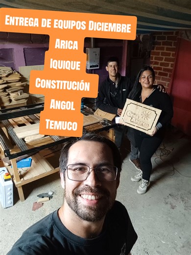 Cerramos diciembre con 6 máquinas CNC instaladas y capacitadas en terreno 🇨🇱 Arica • Iquique • Constitución • Angol • Temuco Nada de esto sería posible sin la confianza de cada cliente que apuesta por nuestro trabajo, por máquinas fabricadas en Chile y por una capacitación real, pensada para producir desde el primer día. Gracias también a quienes ya reservaron su equipo y han tenido la paciencia de esperar su turno. Cada máquina se arma, prueba y entrega como corresponde, sin atajos. Seguimos 