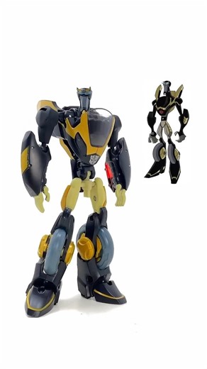 20 Year Old Transformers Animated Figure Is PEAK! Deluxe Class PROWL Review! #shorts