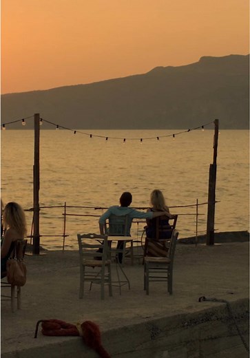 Richard Linklater’s “Before Midnight” is one of the most brilliantly crafted endings to a trilogy… but it’s also kinda sad #whattowatch #cinema #filmtok #beforemidnight #criterioncollection