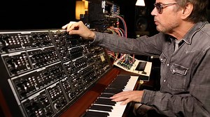 I'd like to introduce you to my latest friend, the modular synth Schmidt Synthesizer Discover it now in my studio on this video ! JMxx | Jean-Michel Jarre