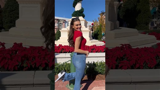 Universal Orlando spreads holiday cheer and festive joy