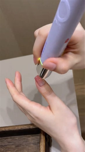 Soft Pink Gradient Nails | Minimal Glossy Nude Nail Art | Elegant Simple Nail Design