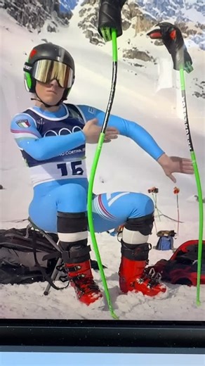 Jörg + Jacqueline Walcher on Instagram: "Pure FOCUS 🧠🙏🏼❄️ Right after her friend @lindseyvonn crashed so badly, Sofia Goggia stayed locked in and visualized the course. Olympic Downhill Medalist 🥉🇮🇹💛 Congrats @iamsofiagoggia 🫶🏻🫂 Sending love & strength to @lindseyvonn 🙏🏼❤️‍🩹 #SofiaGoggia #DownhillSkiing #AlpineSkiing #SkiRacing #OlympicDownhill #Olympics #WomenInSport #EliteAthlete #ChampionMindset #MentalStrength #FocusMode #LockedIn #MindsetIsEverything #Resilience #TrueChampion"