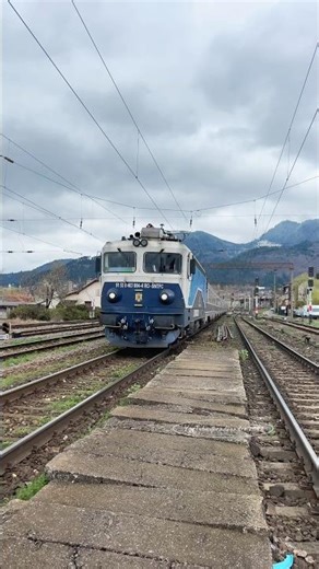 Trecerea trenului CFR Călători IR-1730 prin Gara Darste! #train #locomotive #railwaycontent #fyp
