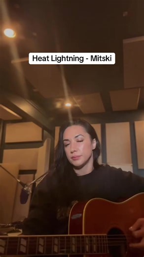 She doesn’t miss #michellebranch #mitski
