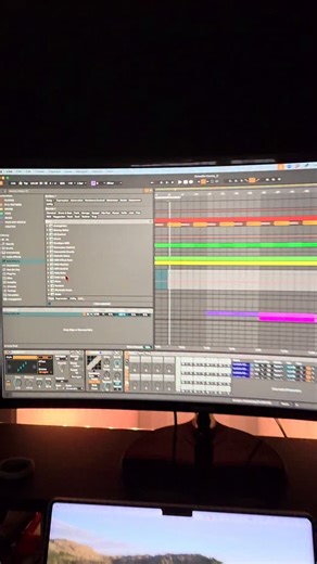 Lessons In Live on Instagram: "Play exactly on time ánd get super cool percussion ideas using arp and velocity MIDI effects! #lessonsinlive #ableton #musicproduction #abletontricks #abletontips"