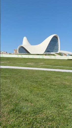 Baku’s Iconic Heydar Aliyev Center 🇦🇿 | Modern Architectural Masterpiece #shorts