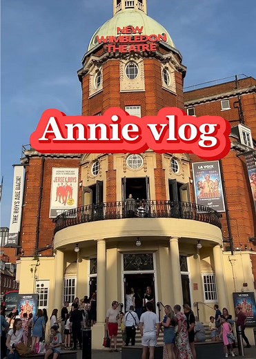 Annie UK Tour Opening Night Review at New Wimbledon Theatre